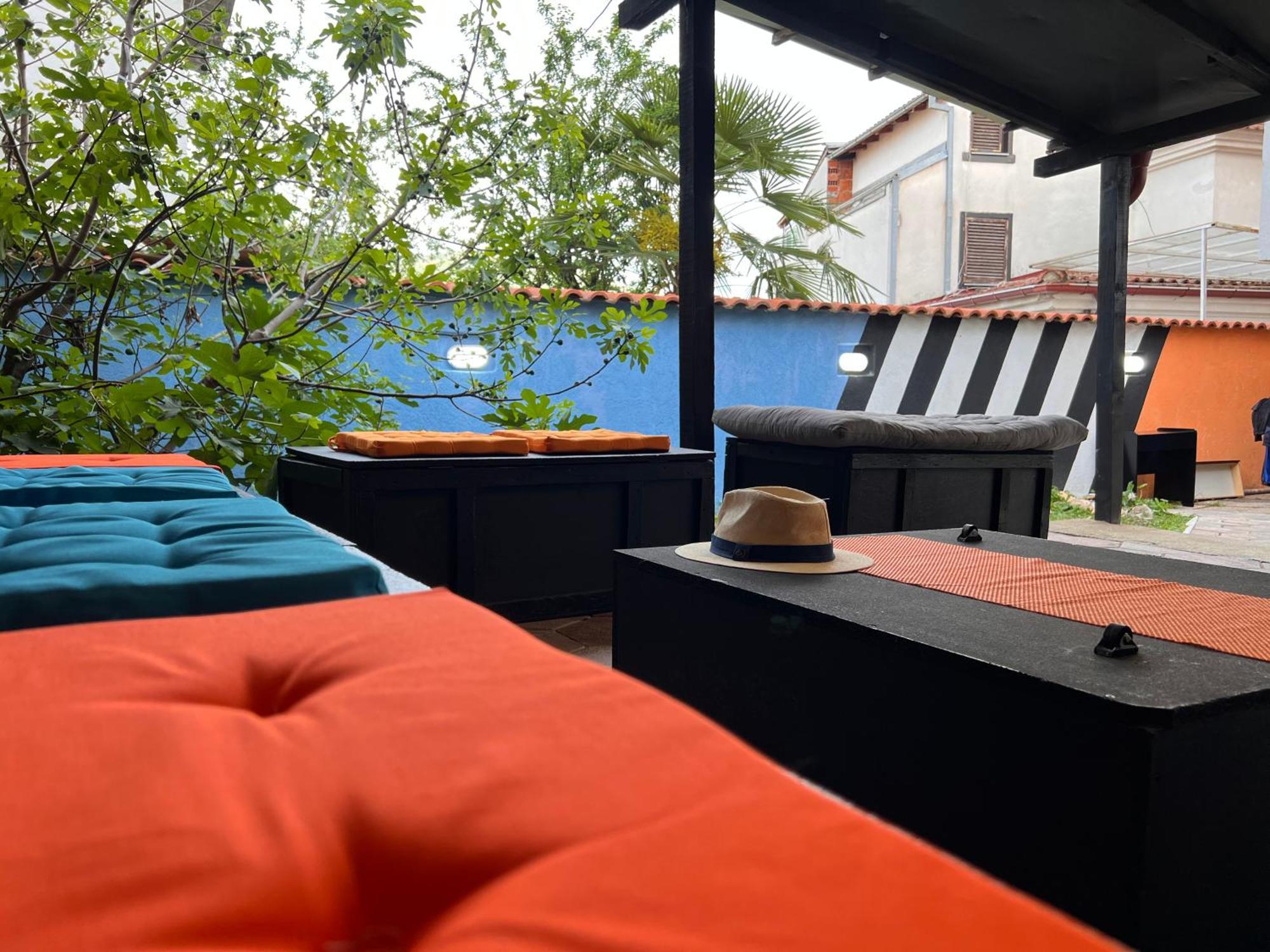 Blue Orange Lake Hostel Ohrid Exterior photo